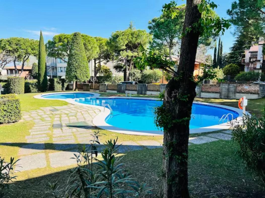 Апартаменти Lido Galeazzi Giant Pool Сірміоне Екстер'єр фото